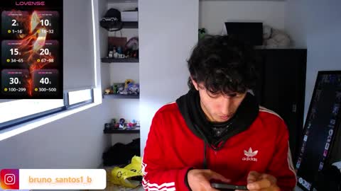 Snapshot of bruno_santos1 chatting on April 2026 12:17:01 PM Bruno online show from April 2026 12:17:01 PM