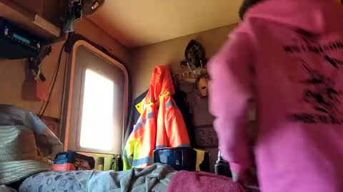 Snapshot of brushsquach chatting on December 2024 08:00:02 PM Steve... aka SkinnieDippin aka TimberTramp online show from December 2024 08:00:02 PM