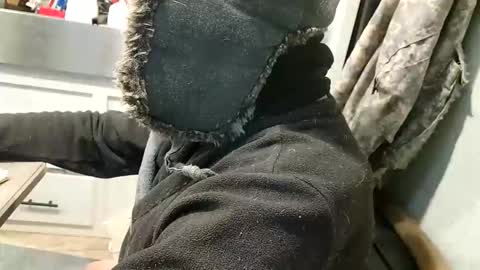 Steve... aka SkinnieDippin aka TimberTramp online show from December 2025 06:48:01 PM