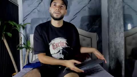 Snapshot of bry_dalton chatting on November 2025 05:27:02 AM Bry Dalton online show from November 2025 05:27:02 AM