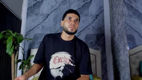 Snapshot of bry_dalton chatting on November 2025 04:33:02 AM Bry Dalton online show from November 2025 04:33:02 AM