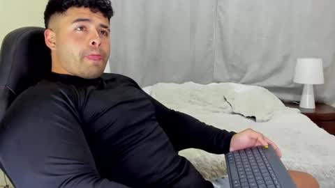 Snapshot of bryan_stoness chatting on December 2024 12:56:02 AM bryan stoness online show from December 2024 12:56:02 AM
