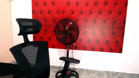 Branyt online show from November 2025 03:17:02 AM