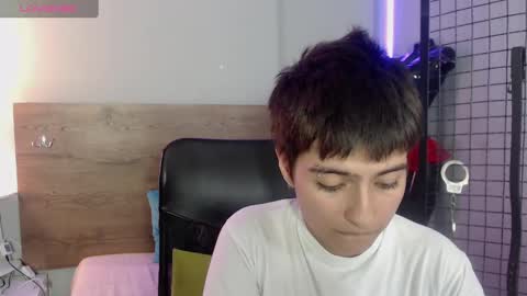 Snapshot of bryce_evans chatting on December 2024 11:59:02 PM B R Y C E  online show from December 2024 11:59:02 PM