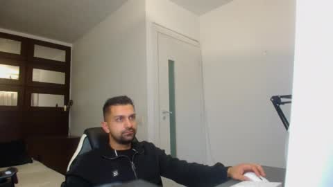 Snapshot of brycereign chatting on April 2026 04:27:01 AM BryceReign online show from April 2026 04:27:01 AM