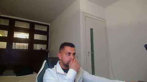 Snapshot of brycereign chatting on May 2026 04:40:01 AM BryceReign online show from May 2026 04:40:01 AM