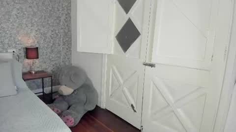 Snapshot of bryhanna_x chatting on June 2026 05:12:01 AM Bryhanna online show from June 2026 05:12:01 AM