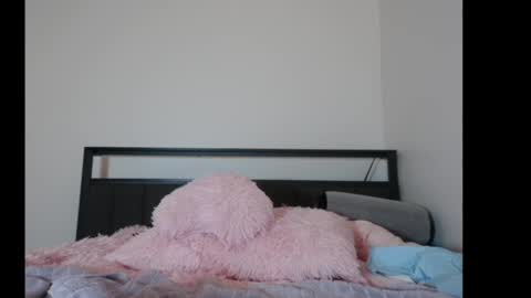 Snapshot of bubble_girl_lo chatting on May 2026 07:02:02 AM Queen Lola XXX online show from May 2026 07:02:02 AM