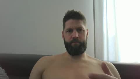 bubblebee1982 online show from February 2025 01:05:01 PM