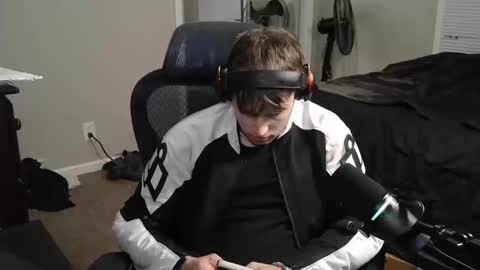 BubblebuttBdn online show from October 2025 12:09:01 AM