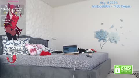 Snapshot of bubblebuttveronica chatting on December 2024 10:21:01 AM Nylon queen  genuine model who bring pantyhose on chaturbate for first time   the others just copy my room for money  online show from December 2024 10:21:01 AM
