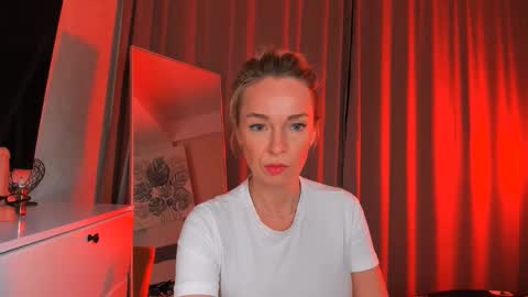 bubbling_crush online show from November 2025 11:27:01 PM