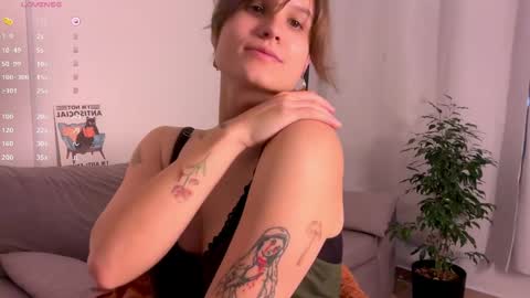 Snapshot of buckwheat_queen chatting on June 2026 07:26:02 PM Mira online show from June 2026 07:26:02 PM