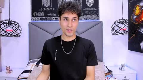 Snapshot of buddy_whitte chatting on May 2026 08:03:02 PM Buddy Whitte online show from May 2026 08:03:02 PM