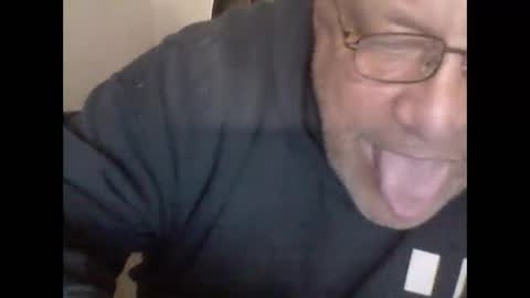 buddyluvzumore online show from December 2024 03:22:02 AM