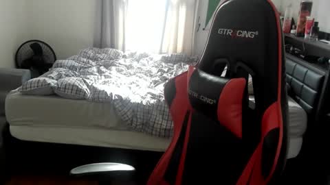 buffsexyman24 online show from March 2025 06:43:02 PM