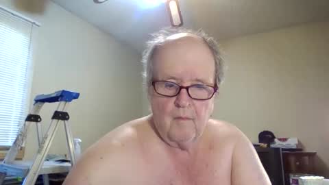 Snapshot of bullfrogg505 chatting on May 2026 03:07:02 PM bullfrogg505 online show from May 2026 03:07:02 PM