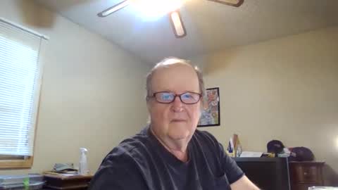 Snapshot of bullfrogg505 chatting on May 2026 02:12:01 PM bullfrogg505 online show from May 2026 02:12:01 PM