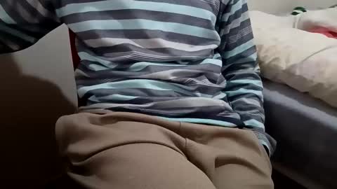 Snapshot of bullspain27266272 chatting on February 2025 02:19:01 AM bullspain27266272 online show from February 2025 02:19:01 AM