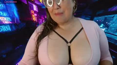 Snapshot of bunniosito chatting on June 2026 08:46:01 PM bunniosito online show from June 2026 08:46:01 PM
