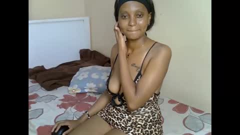 Snapshot of bunnnyblisss chatting on April 2026 11:21:02 PM Bunny online show from April 2026 11:21:02 PM