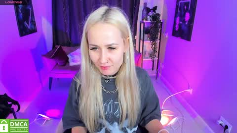 Snapshot of bunny__of_love chatting on December 2024 12:16:02 PM Sasha online show from December 2024 12:16:02 PM