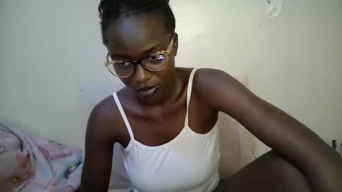 Snapshot of bunny_bliss1 chatting on March 2026 12:43:02 PM bunny_bliss1 online show from March 2026 12:43:02 PM