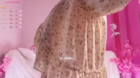 Snapshot of bunny_gaze chatting on November 2025 03:33:01 PM Kira online show from November 2025 03:33:01 PM