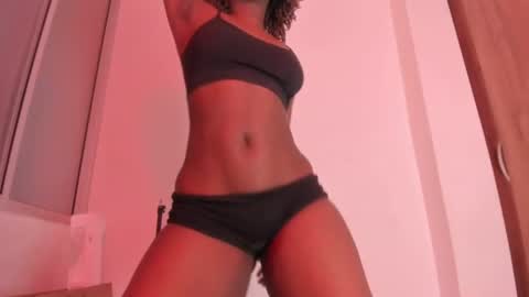 Snapshot of bunny_secrets chatting on July 2026 05:32:01 AM Isa online show from July 2026 05:32:01 AM