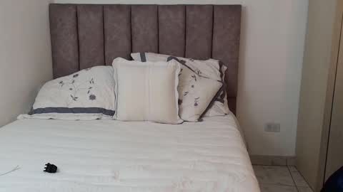 Carolina online show from February 2025 09:03:01 AM