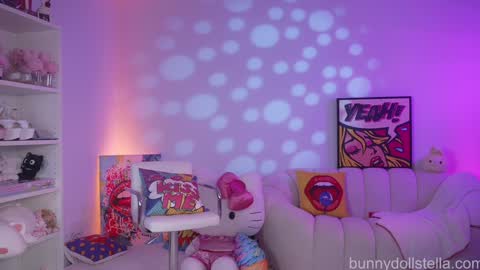 Stella online show from February 2026 12:47:02 AM