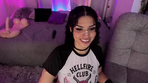   online show from December 2024 05:40:02 AM