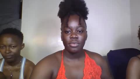 busty_mellons online show from October 2025 01:51:02 PM