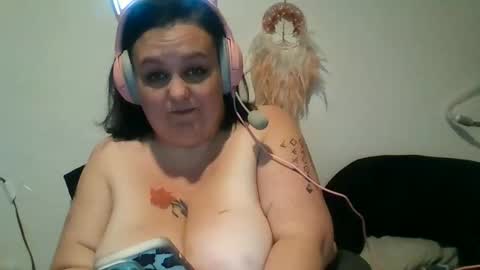 Snapshot of bustymilf94 chatting on February 2026 09:09:02 PM bustymilf94 online show from February 2026 09:09:02 PM