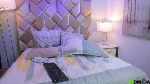Snapshot of butterflydoll_ chatting on April 2026 12:11:02 PM butterflydoll_ online show from April 2026 12:11:02 PM