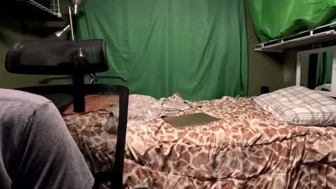 Snapshot of buttheadltd chatting on January 2025 09:00:01 AM Butthead LTD online show from January 2025 09:00:01 AM