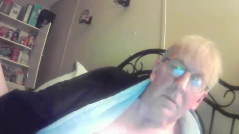 buttless1960 online show from October 2025 07:38:02 AM