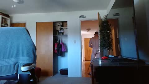 bwall1425 online show from April 2026 07:36:01 PM