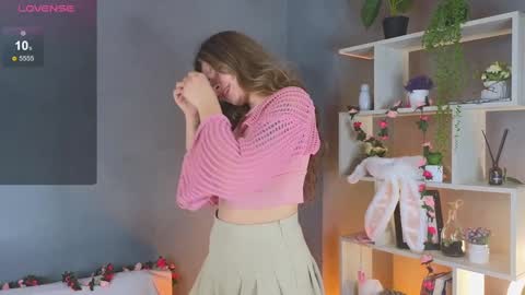 Kira online show from January 2025 01:42:02 PM