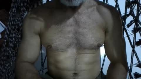 Ivan Iv4n0v online show from April 2026 01:17:01 AM