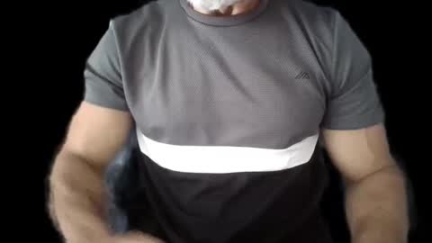 Ivan Iv4n0v online show from May 2026 07:11:02 PM