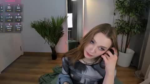 Polly online show from November 2025 08:54:01 PM