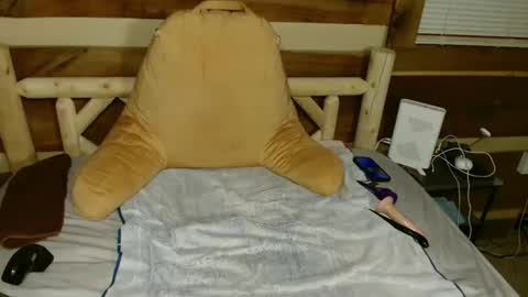 Snapshot of cabinman23 chatting on April 2026 03:33:01 AM ClassicHeat online show from April 2026 03:33:01 AM