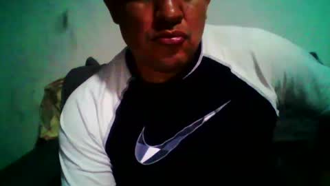 Snapshot of cachito83915 chatting on October 2025 04:54:01 AM Cachudosexy online show from October 2025 04:54:01 AM