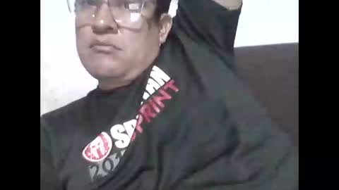 Snapshot of cachito83915 chatting on February 2026 04:09:01 AM Cachudosexy online show from February 2026 04:09:01 AM