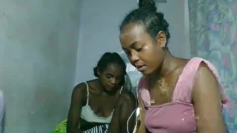 caella98 online show from April 2026 07:25:01 PM