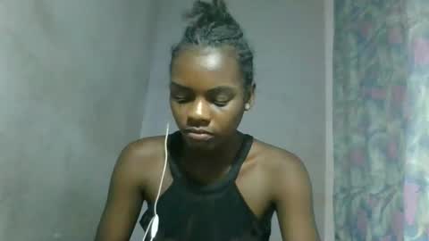 caella98 online show from April 2026 04:55:01 PM