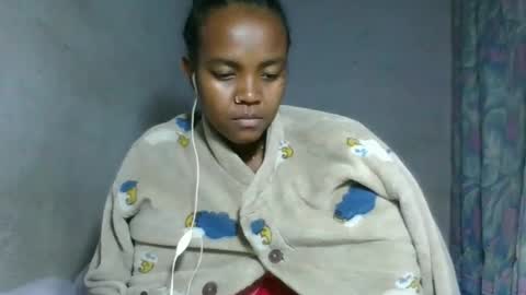 Snapshot of caella98 chatting on April 2026 01:42:02 AM caella98 online show from April 2026 01:42:02 AM