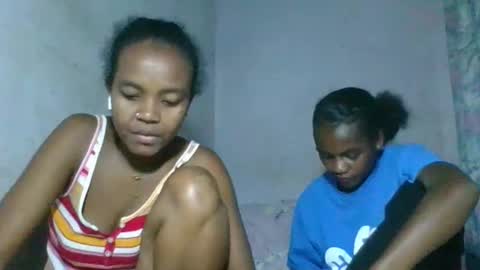 Snapshot of caella98 chatting on May 2026 04:37:01 PM caella98 online show from May 2026 04:37:01 PM