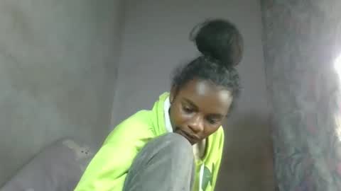 Snapshot of caella98 chatting on May 2026 08:43:02 AM caella98 online show from May 2026 08:43:02 AM